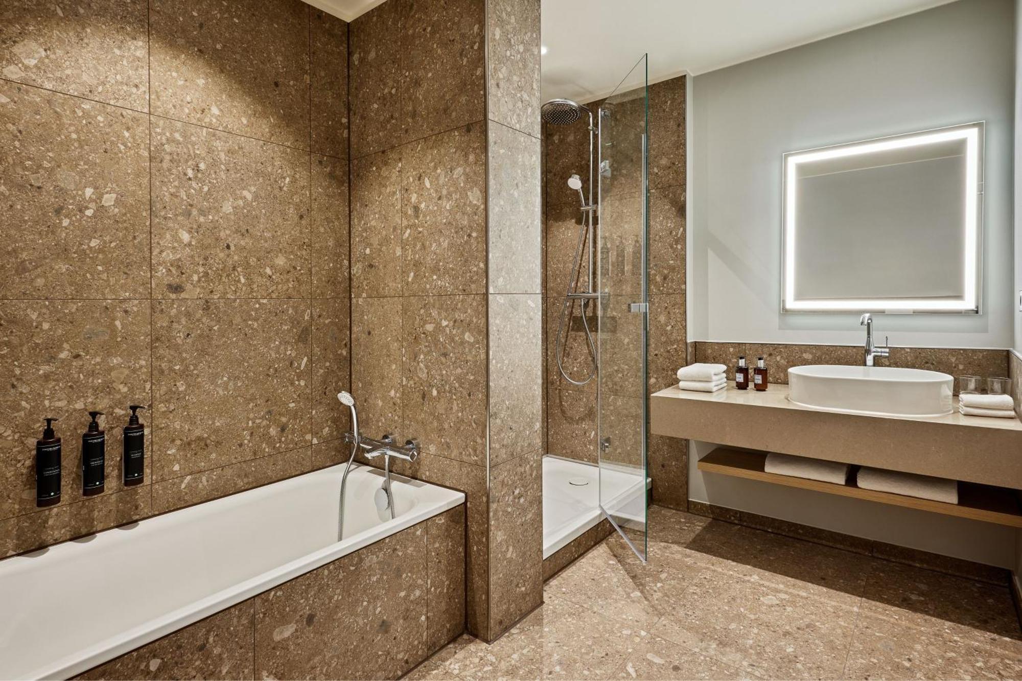 Four Points By Sheraton Hotel