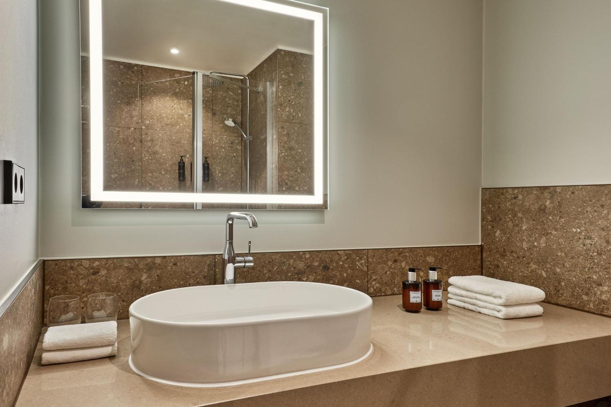 Hotel Four Points By Sheraton München